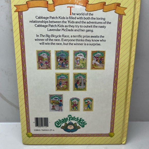 Pair Of Cabbage Patch Kids Parker Brothers Story Book Hardcover 1984 - Picture 6 of 7